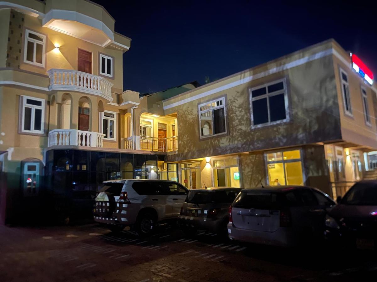 Moments Park Motel Darüsselam Dış mekan fotoğraf